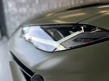 LAMBORGHINI Urus S