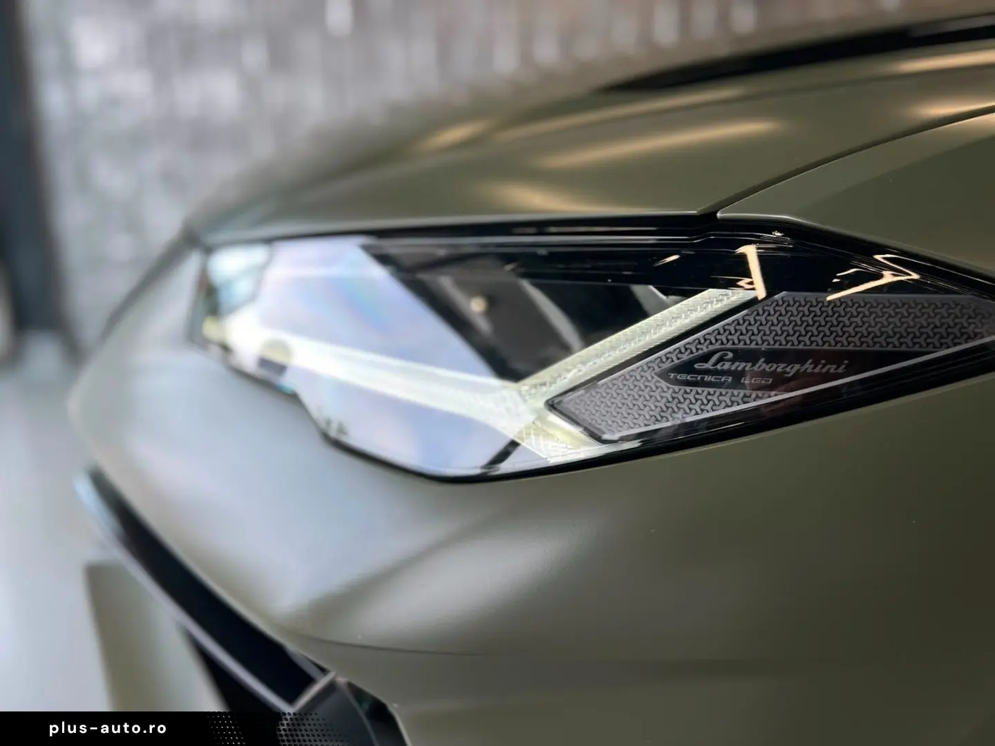 LAMBORGHINI Urus S