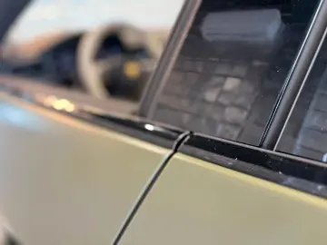 LAMBORGHINI Urus S
