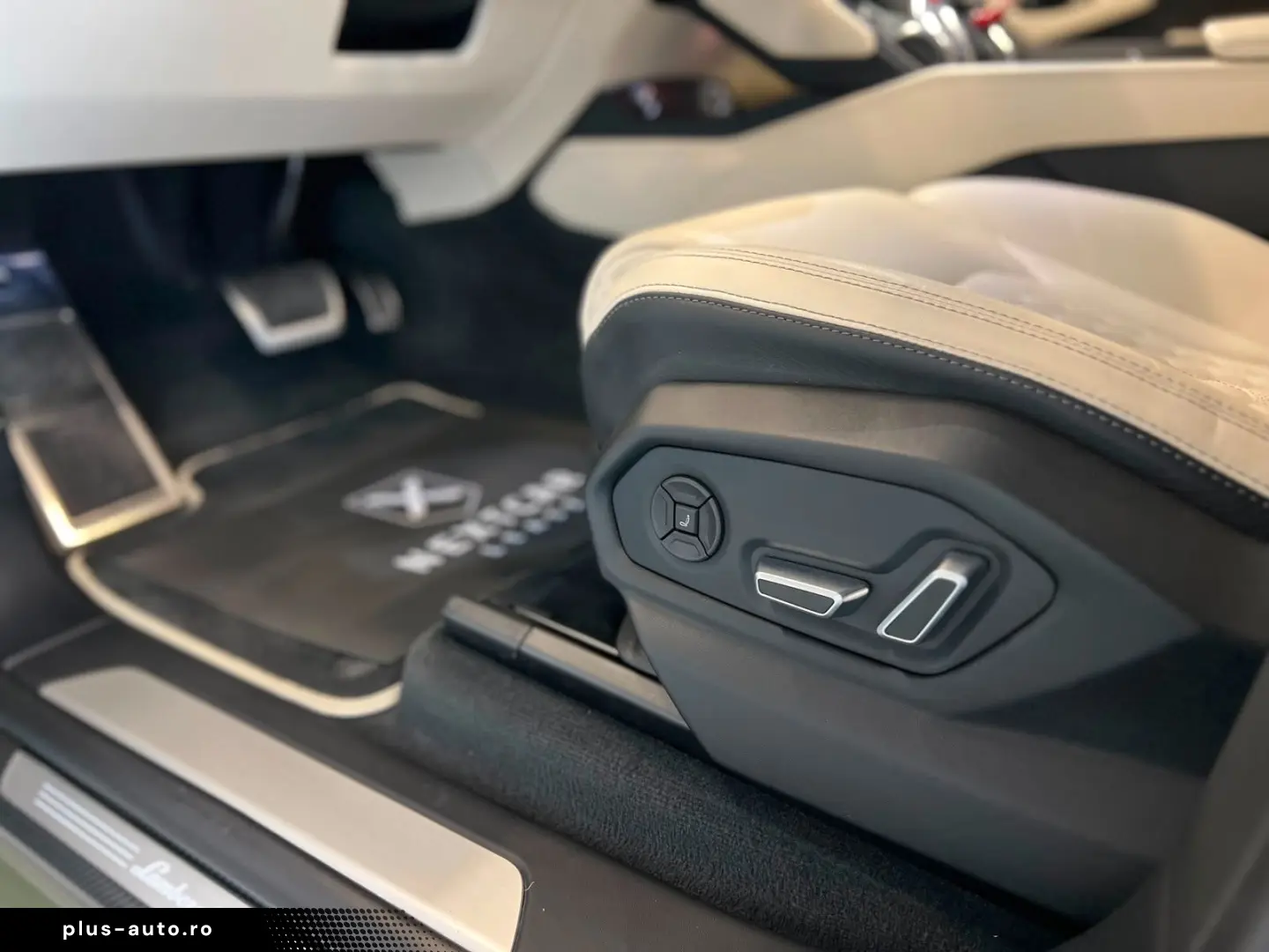 LAMBORGHINI Urus S