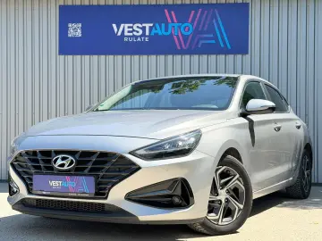 Hyundai i30 fastback Lane assist Led Scaune incalzite Volan