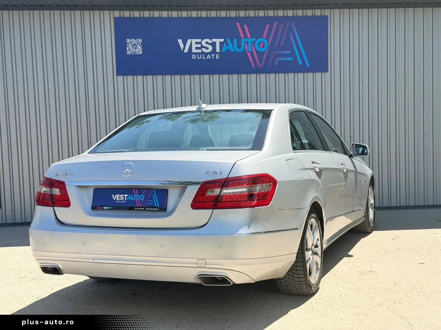 Mercedes-Benz E