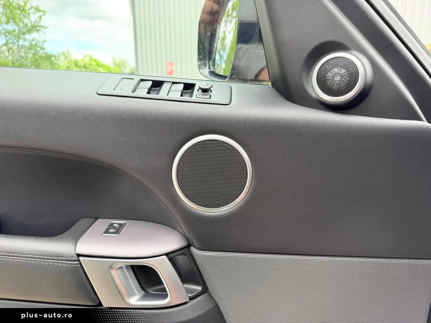 Land-Rover Range-Rover-Sport