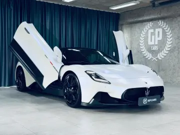 MASERATI MC20 NOVITEC Bianco Audace Lift Carbon Keramik