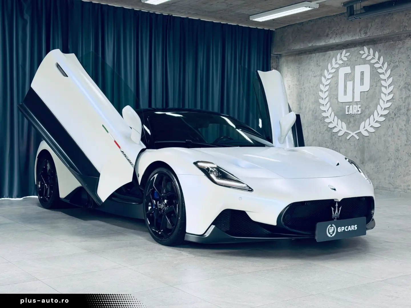 MASERATI MC20 NOVITEC Bianco Audace Lift Carbon Keramik