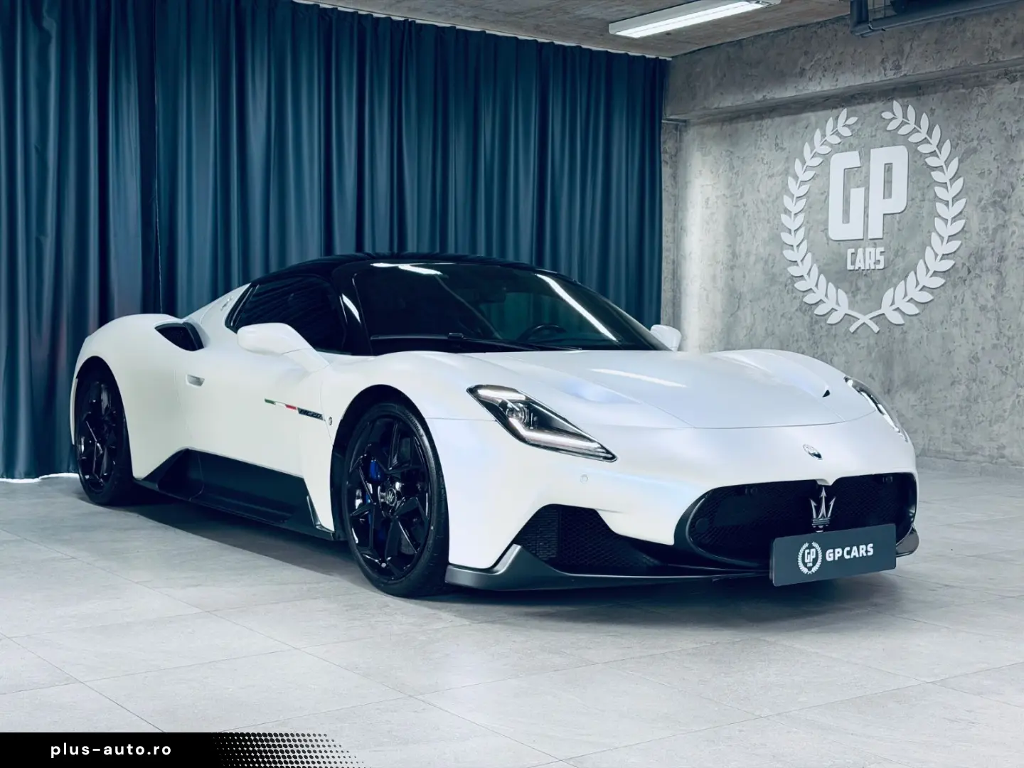 MASERATI MC20 NOVITEC Bianco Audace Lift Carbon Keramik