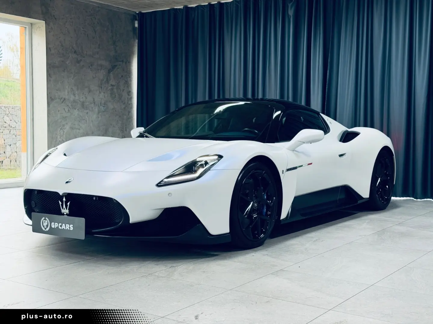 MASERATI MC20 NOVITEC Bianco Audace Lift Carbon Keramik