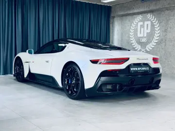 MASERATI MC20 NOVITEC Bianco Audace Lift Carbon Keramik