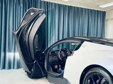 MASERATI MC20 NOVITEC Bianco Audace Lift Carbon Keramik