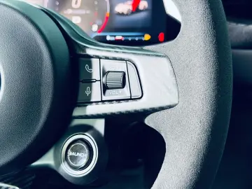 MASERATI MC20 NOVITEC Bianco Audace Lift Carbon Keramik
