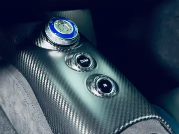 MASERATI MC20 NOVITEC Bianco Audace Lift Carbon Keramik