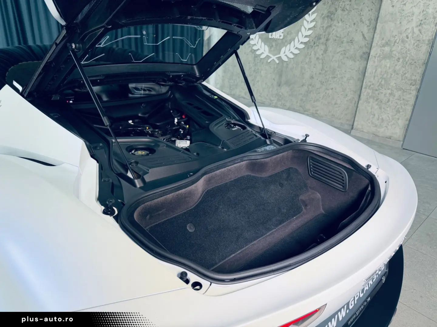MASERATI MC20 NOVITEC Bianco Audace Lift Carbon Keramik