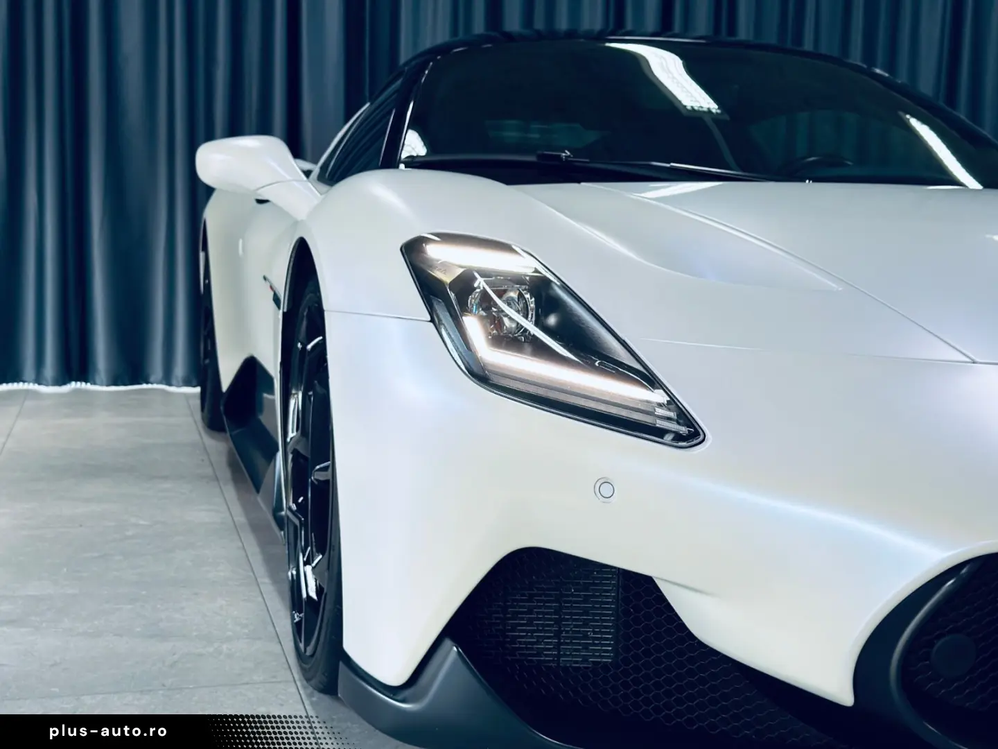 MASERATI MC20 NOVITEC Bianco Audace Lift Carbon Keramik