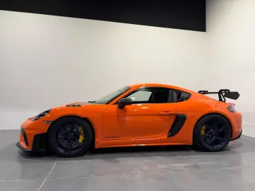PORSCHE Cayman 718 GT4 RS