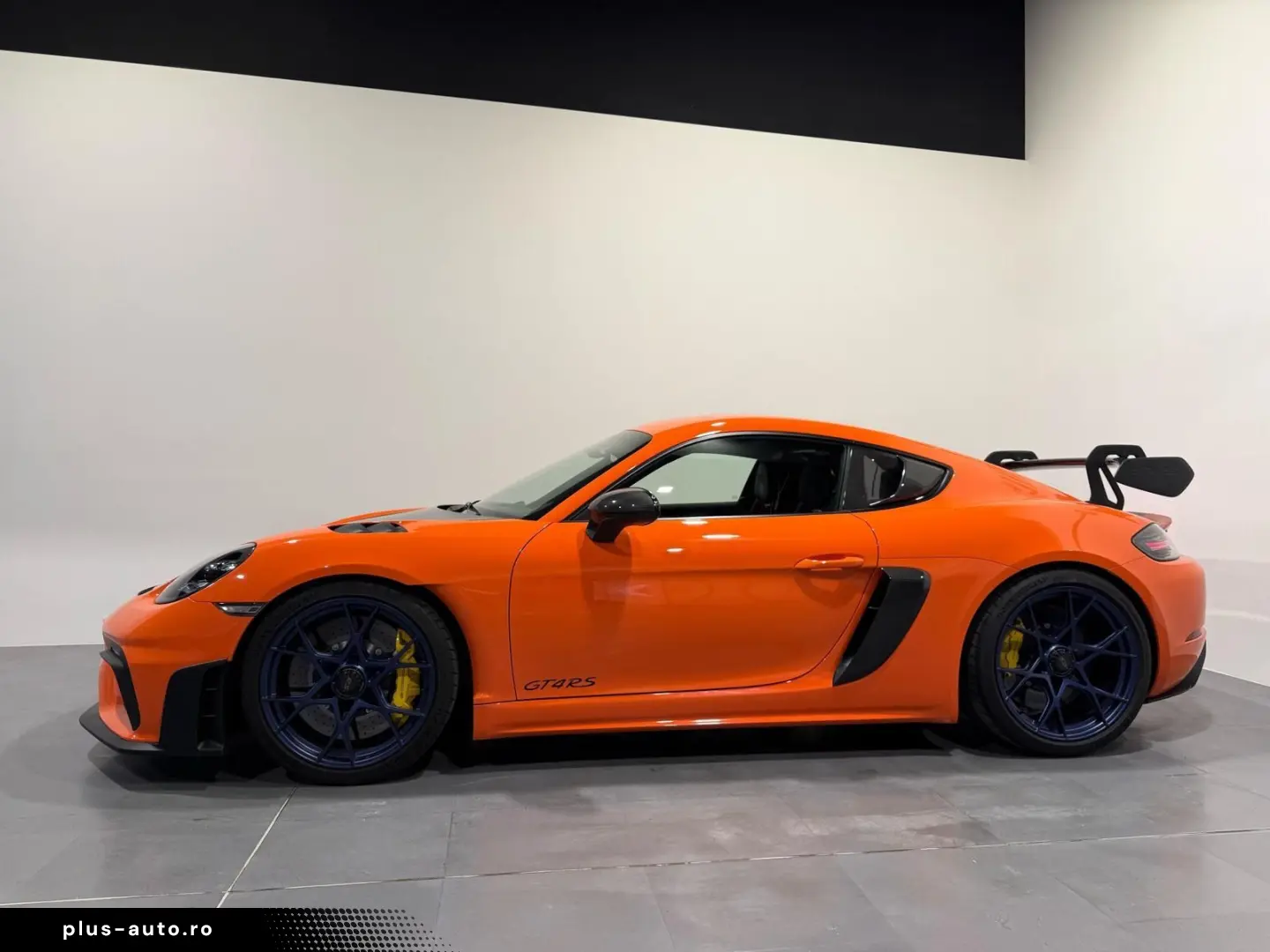 PORSCHE Cayman 718 GT4 RS
