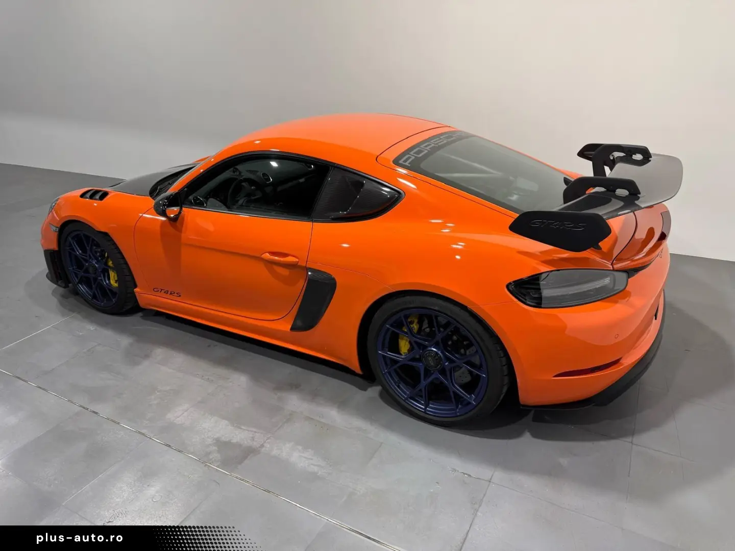 PORSCHE Cayman 718 GT4 RS