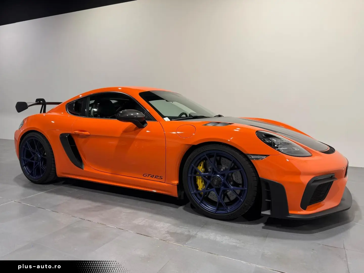 PORSCHE Cayman 718 GT4 RS
