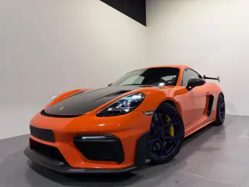 PORSCHE Cayman 718 GT4 RS