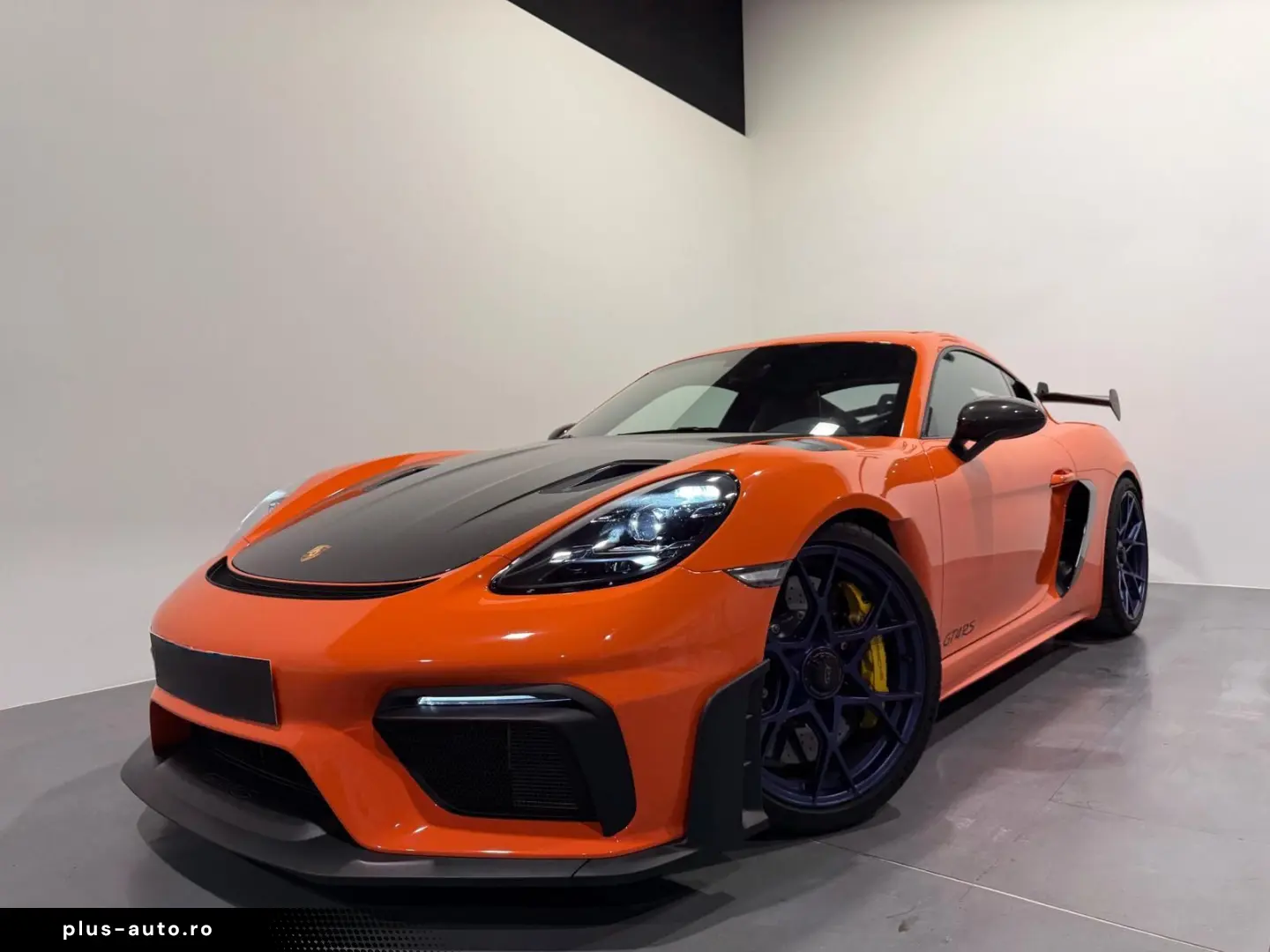 PORSCHE Cayman 718 GT4 RS