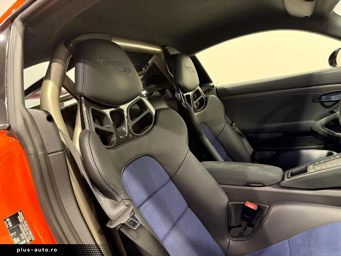 PORSCHE Cayman 718 GT4 RS
