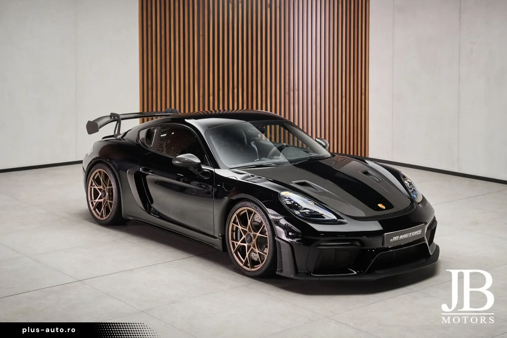 PORSCHE Cayman GT4RS Weissach BOSE Lift Carbon Clubsport