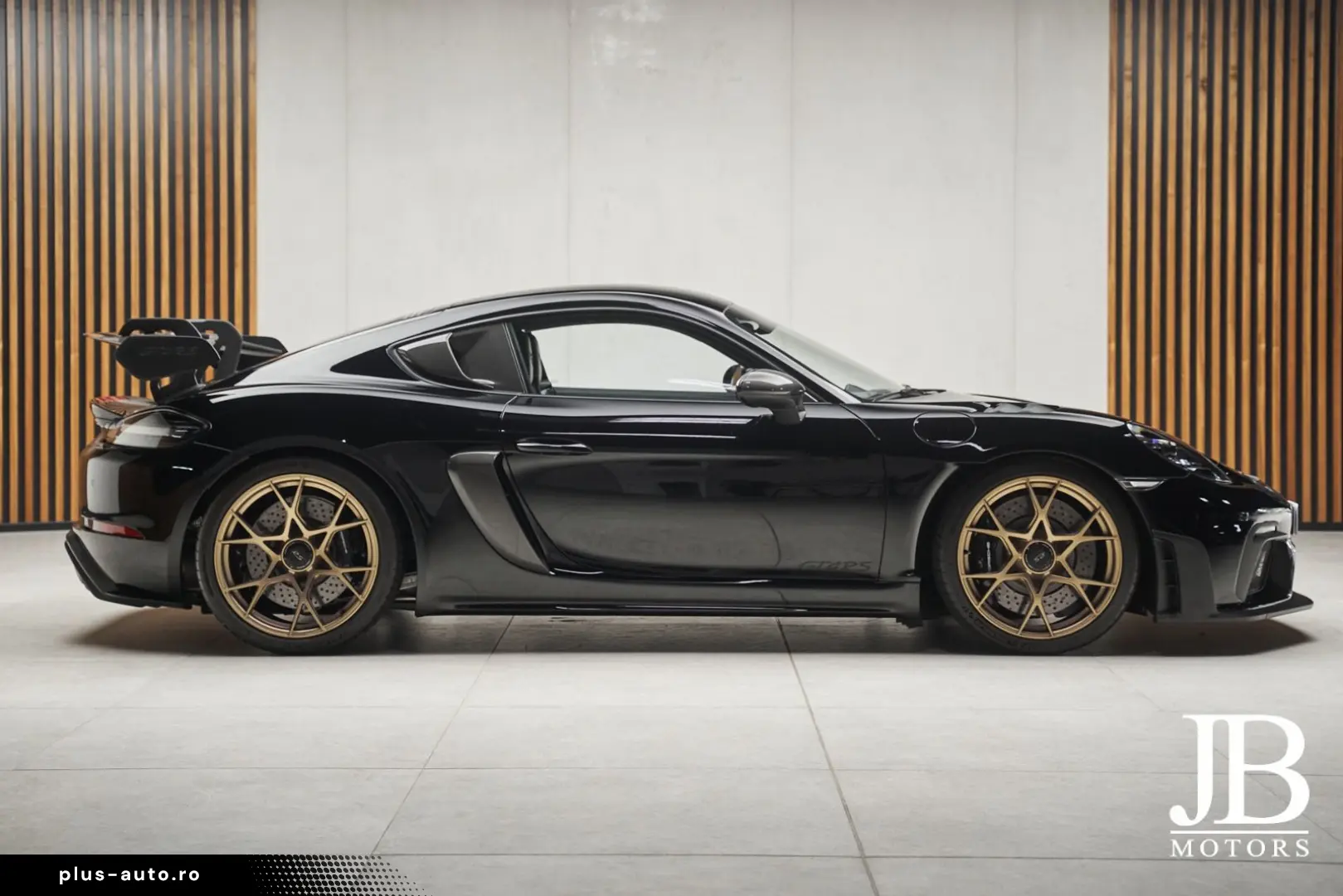 PORSCHE Cayman GT4RS Weissach BOSE Lift Carbon Clubsport