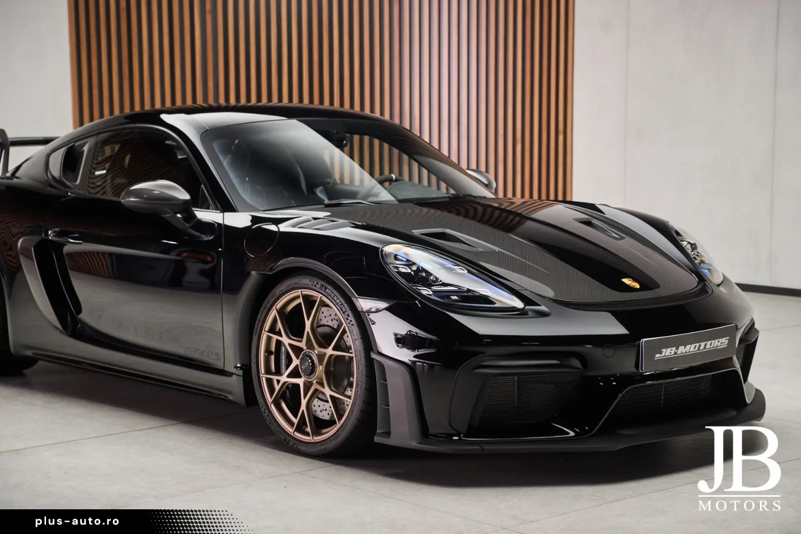 PORSCHE Cayman GT4RS Weissach BOSE Lift Carbon Clubsport