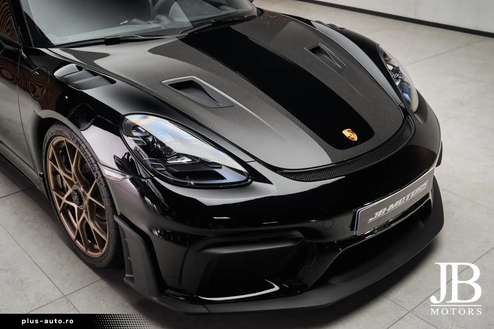 PORSCHE Cayman GT4RS Weissach BOSE Lift Carbon Clubsport