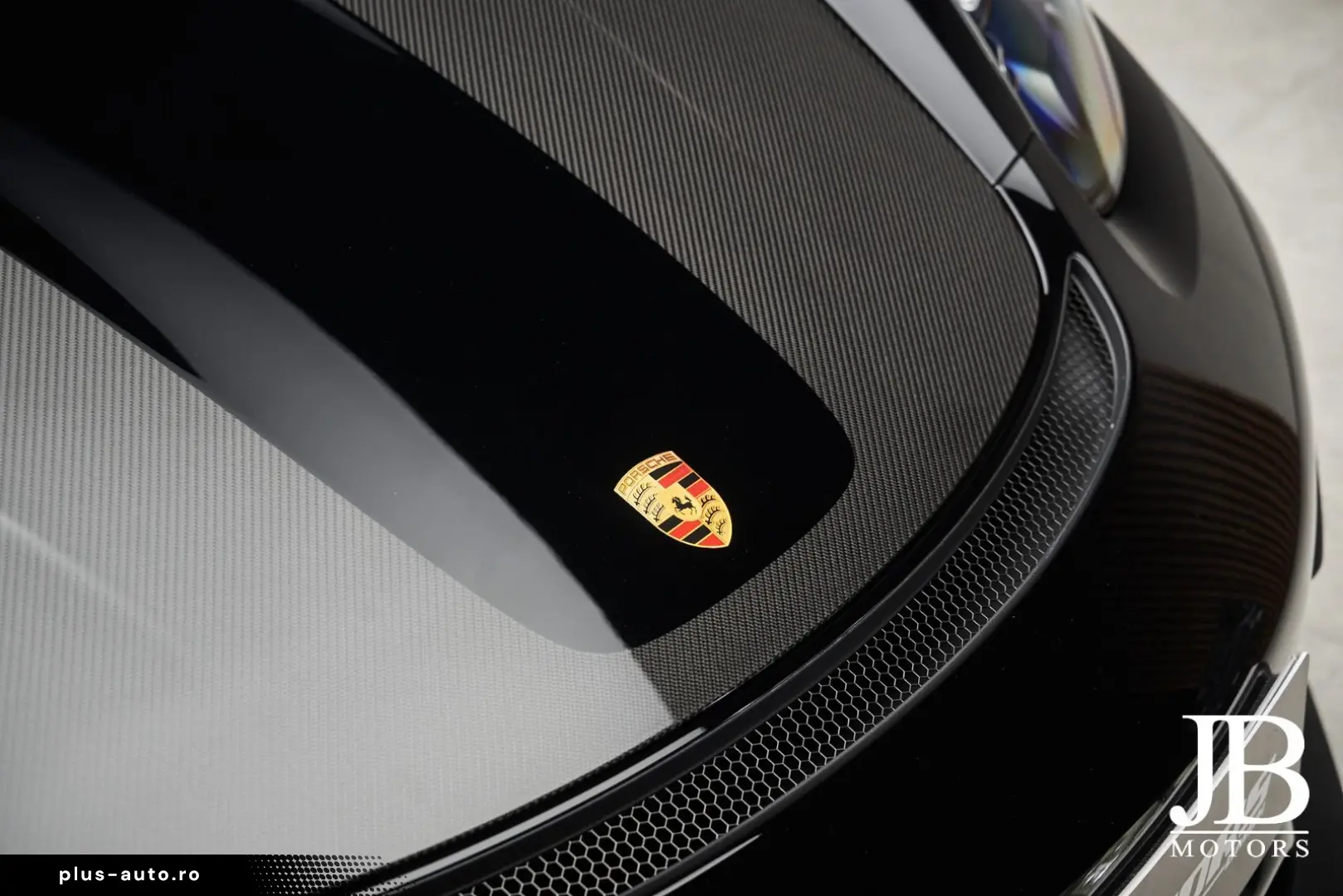 PORSCHE Cayman GT4RS Weissach BOSE Lift Carbon Clubsport