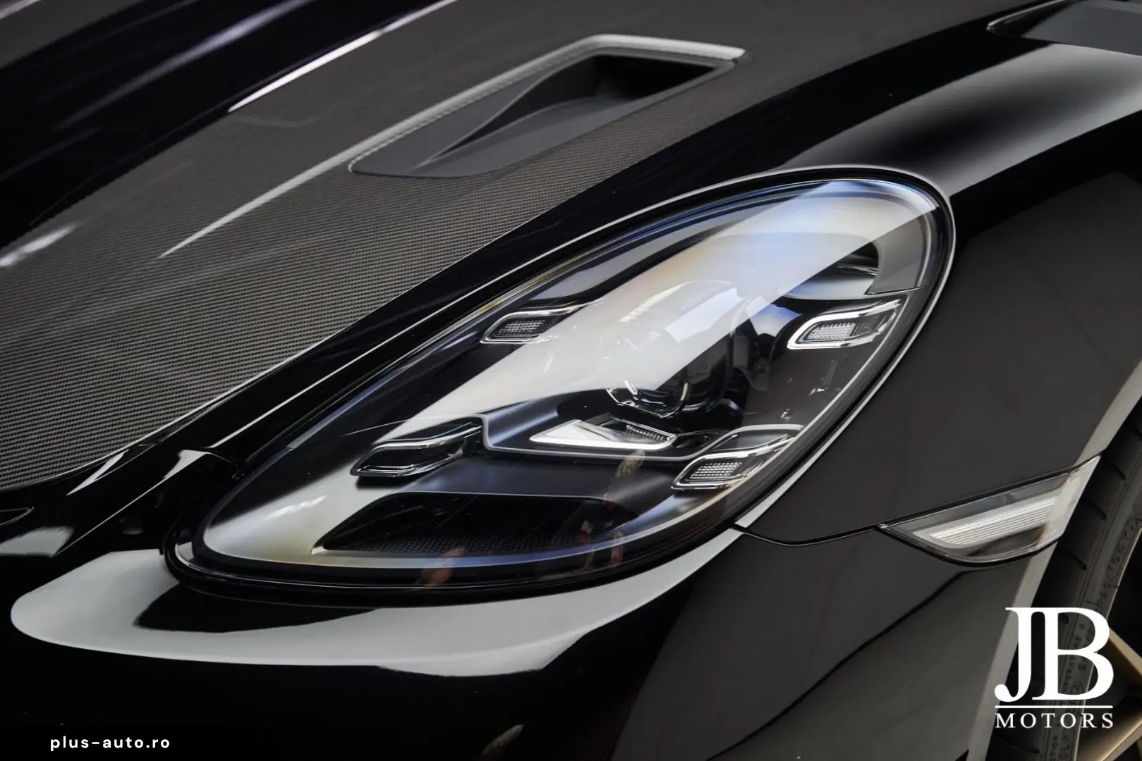 PORSCHE Cayman GT4RS Weissach BOSE Lift Carbon Clubsport