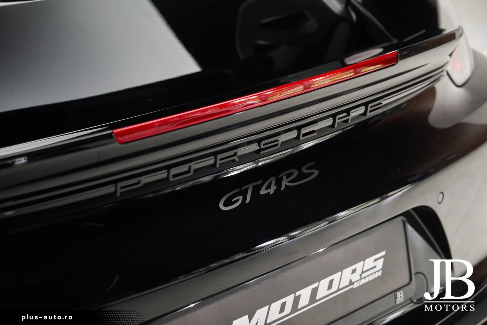 PORSCHE Cayman GT4RS Weissach BOSE Lift Carbon Clubsport