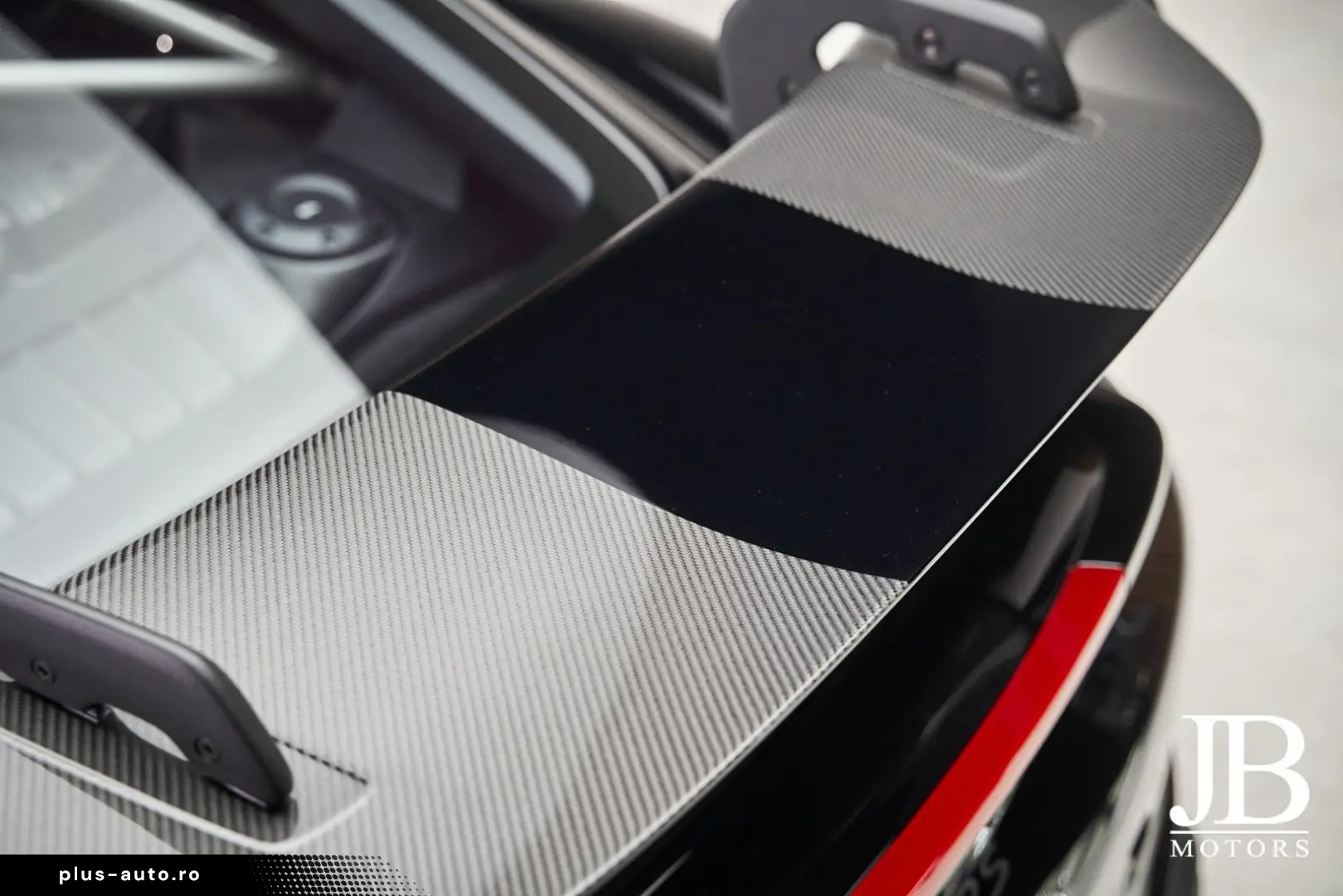 PORSCHE Cayman GT4RS Weissach BOSE Lift Carbon Clubsport