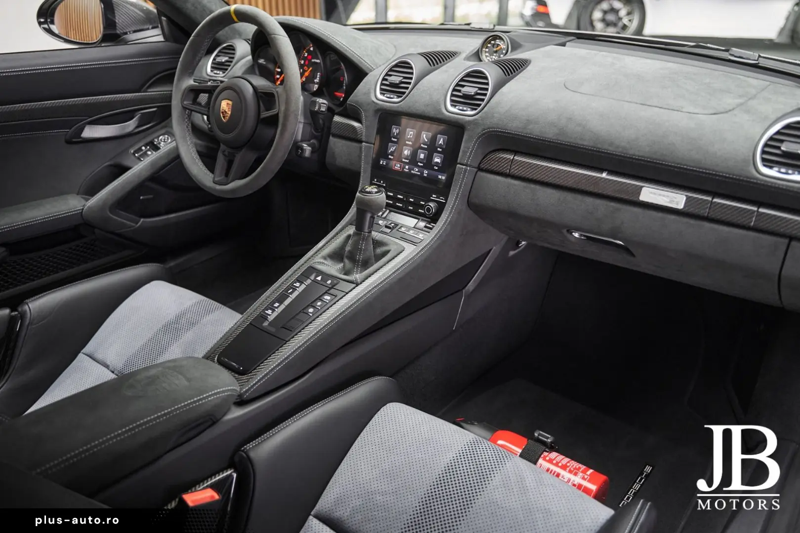 PORSCHE Cayman GT4RS Weissach BOSE Lift Carbon Clubsport