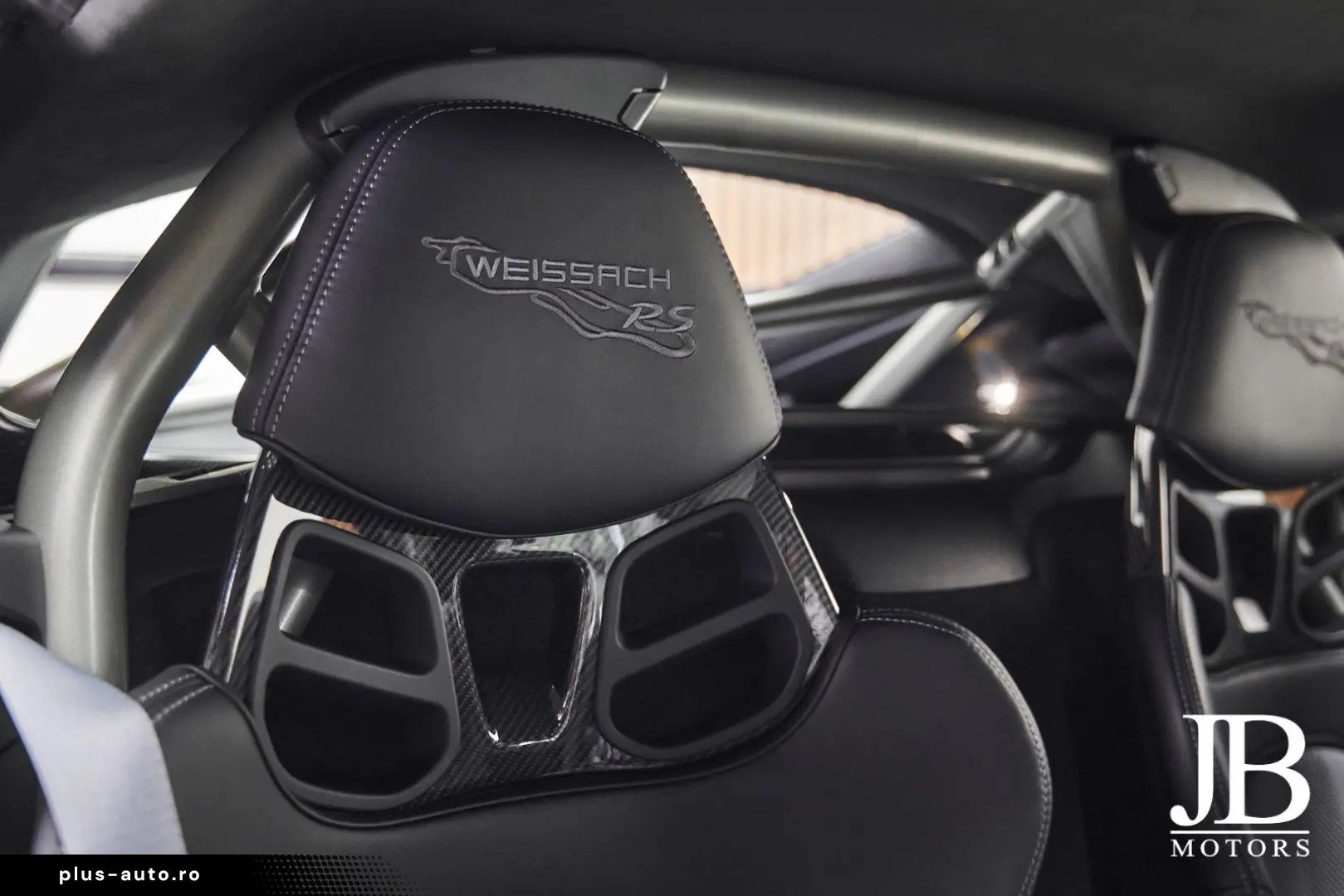 PORSCHE Cayman GT4RS Weissach BOSE Lift Carbon Clubsport