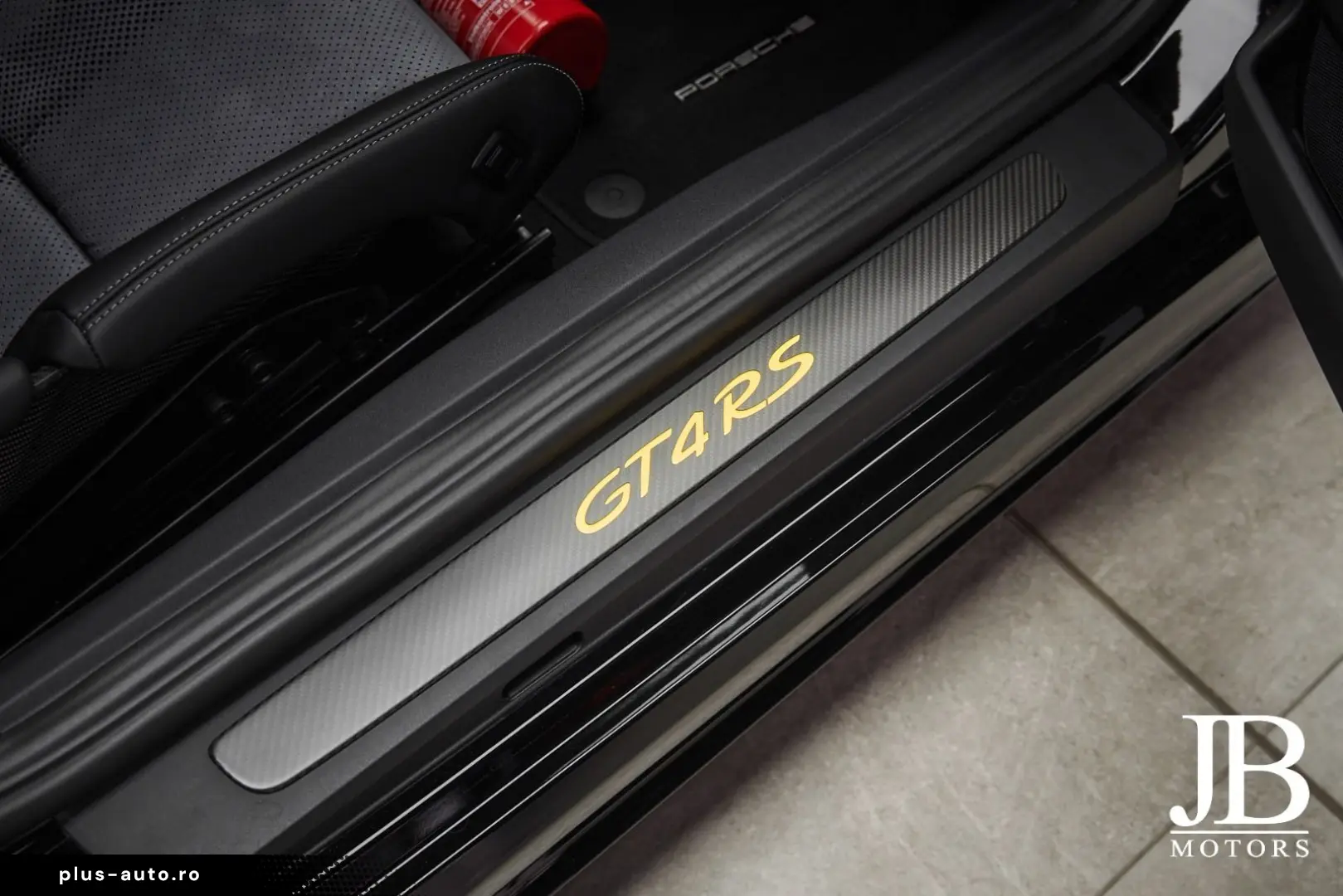 PORSCHE Cayman GT4RS Weissach BOSE Lift Carbon Clubsport