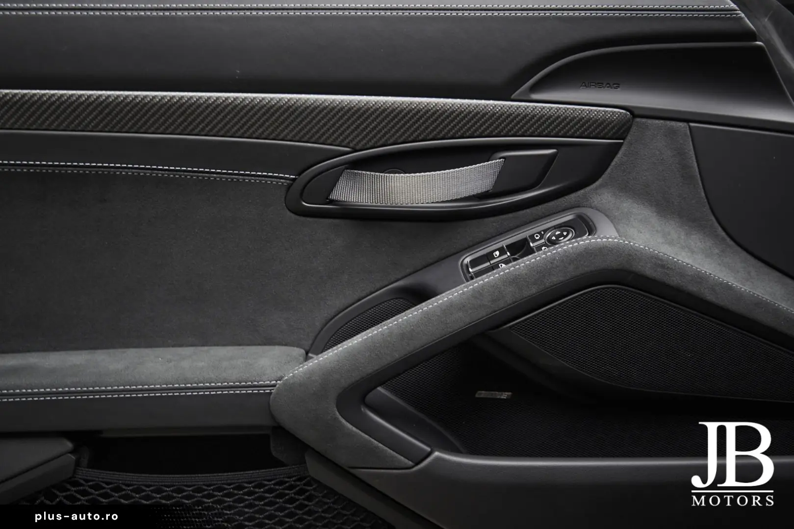 PORSCHE Cayman GT4RS Weissach BOSE Lift Carbon Clubsport