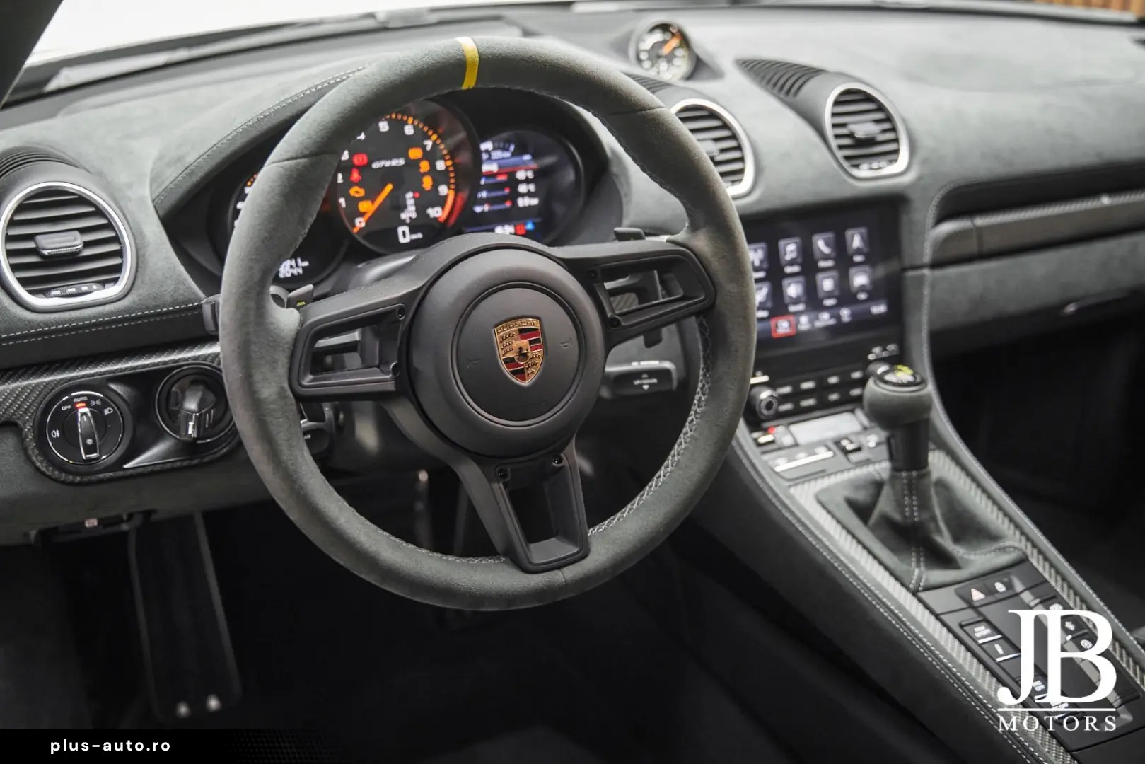 PORSCHE Cayman GT4RS Weissach BOSE Lift Carbon Clubsport