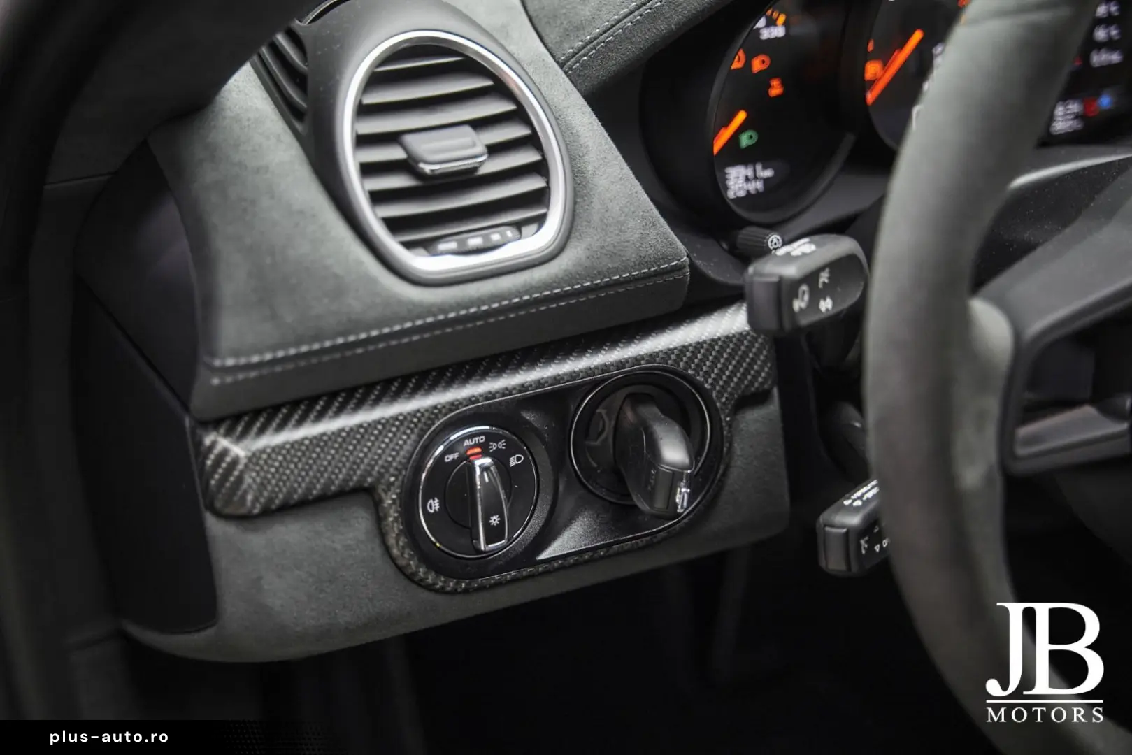 PORSCHE Cayman GT4RS Weissach BOSE Lift Carbon Clubsport