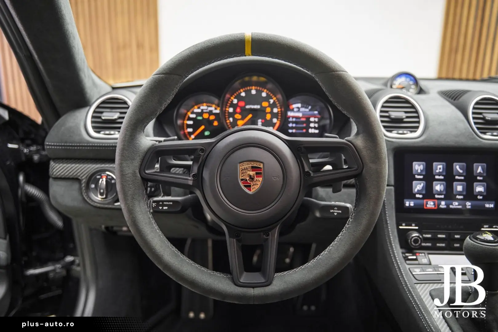 PORSCHE Cayman GT4RS Weissach BOSE Lift Carbon Clubsport