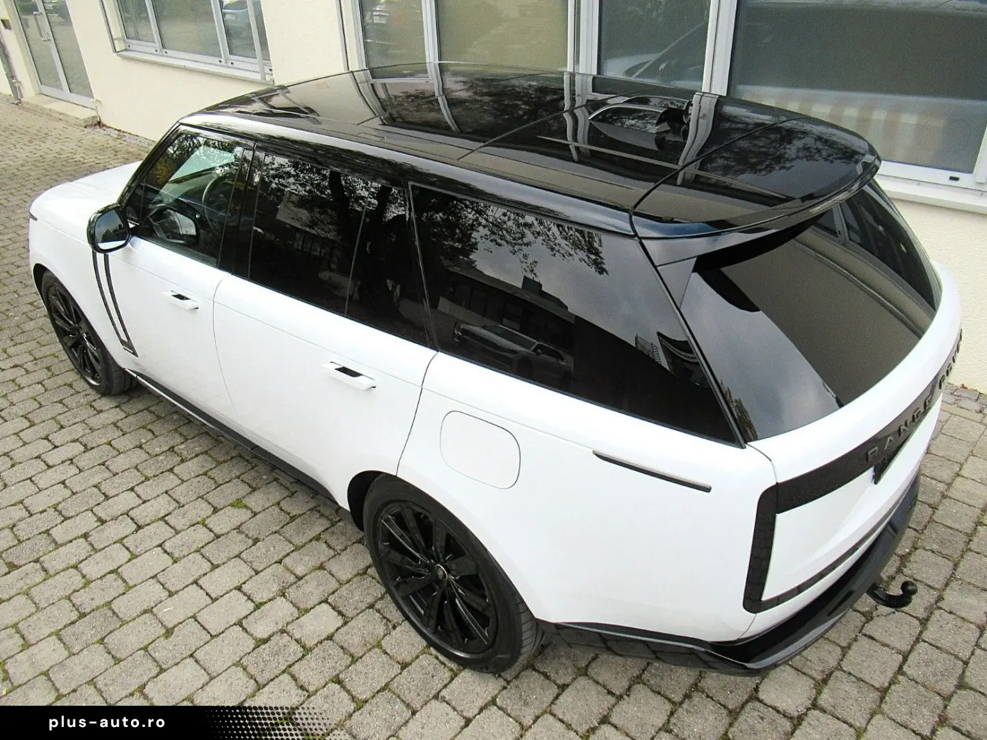 LAND ROVER NEW P460e AUTOBIOGRAPHY BLACK SV BESPOKE eAHK 22