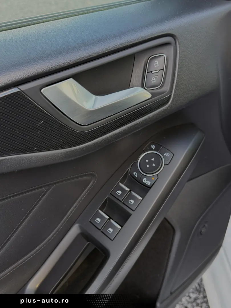 Ford Focus 1.0 EcoBoost MHEV ST-Line