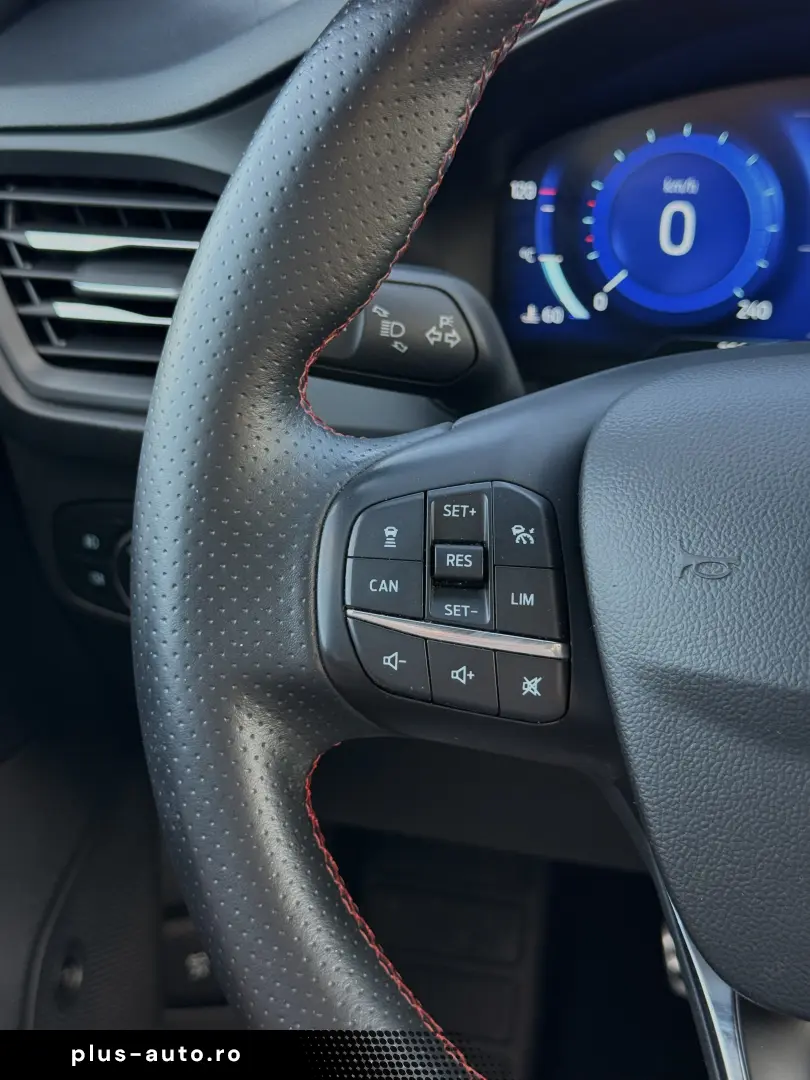 Ford Focus 1.0 EcoBoost MHEV ST-Line