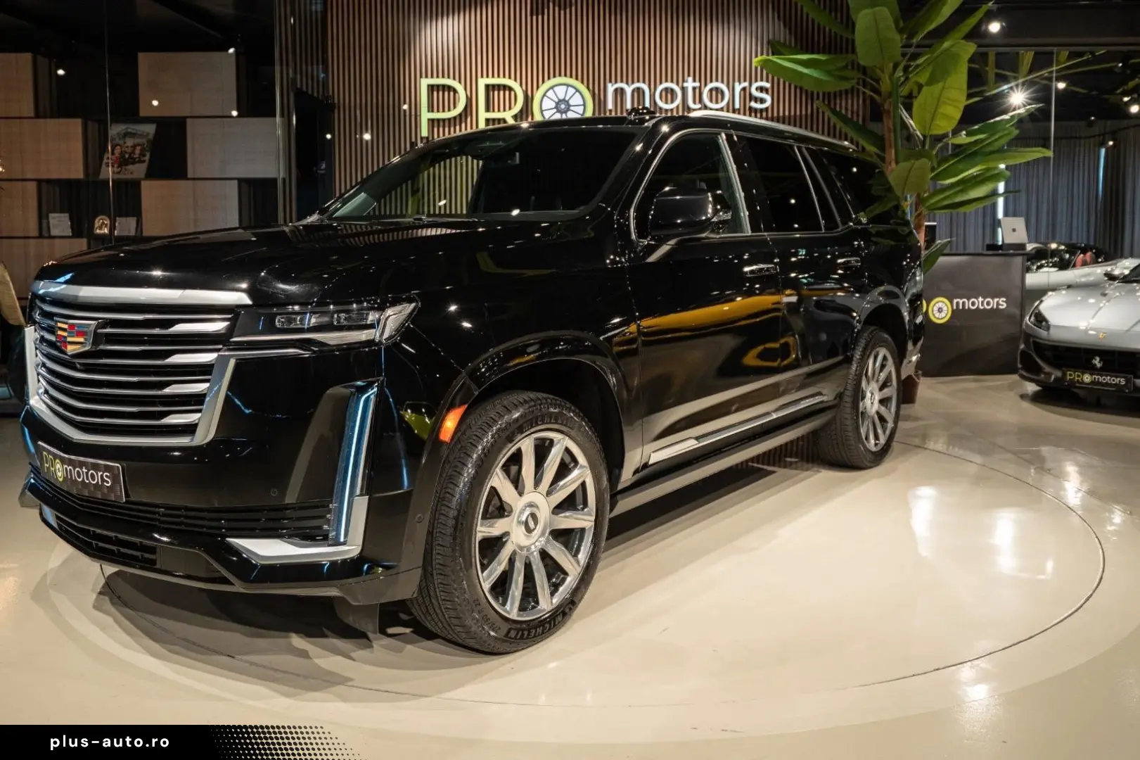 CADILLAC Escalade LUXURY PLATINUM AKG NIGHT VISION