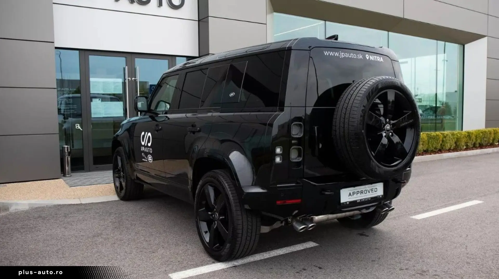 LAND ROVER Defender 110 V8