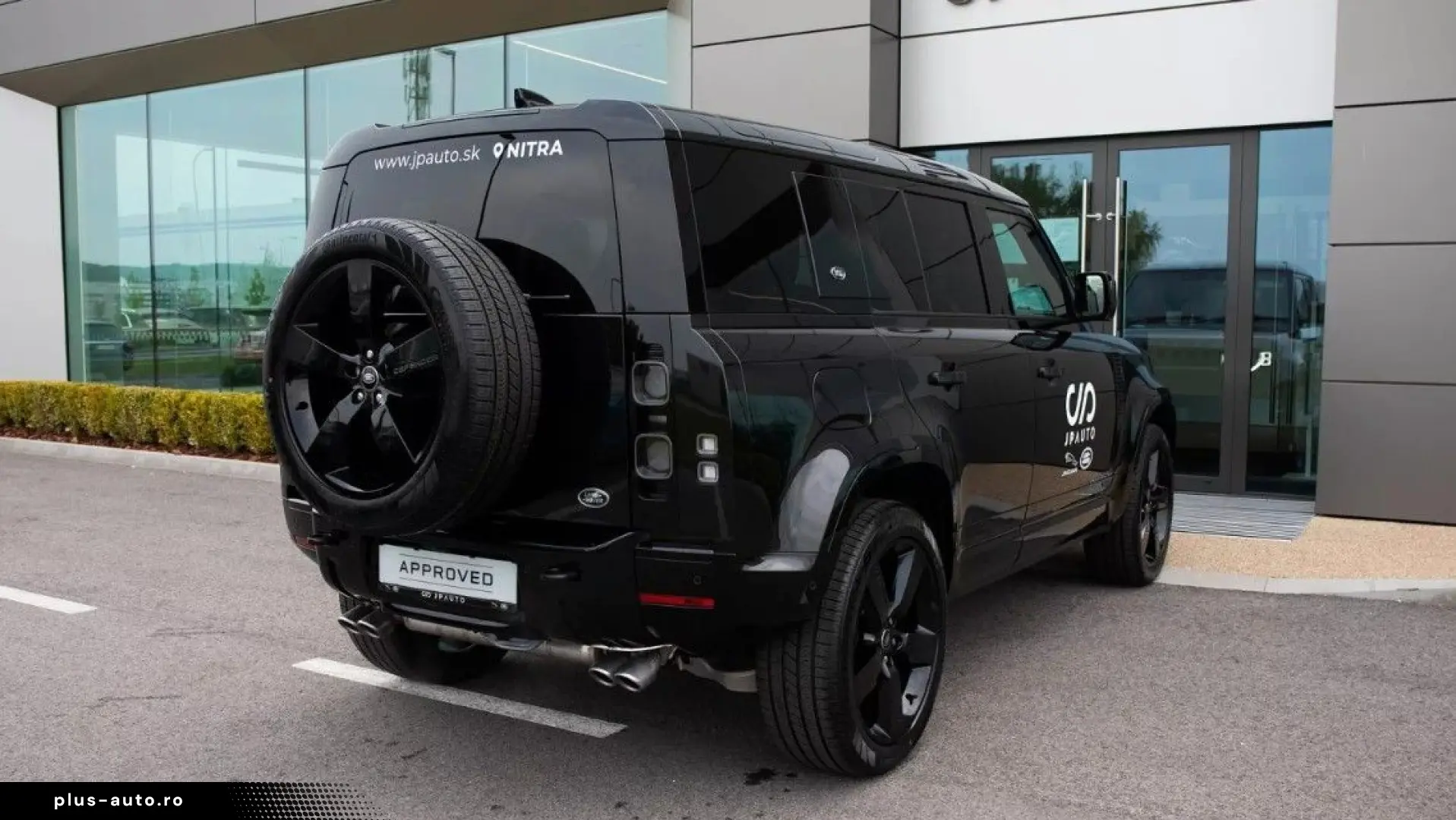 LAND ROVER Defender 110 V8