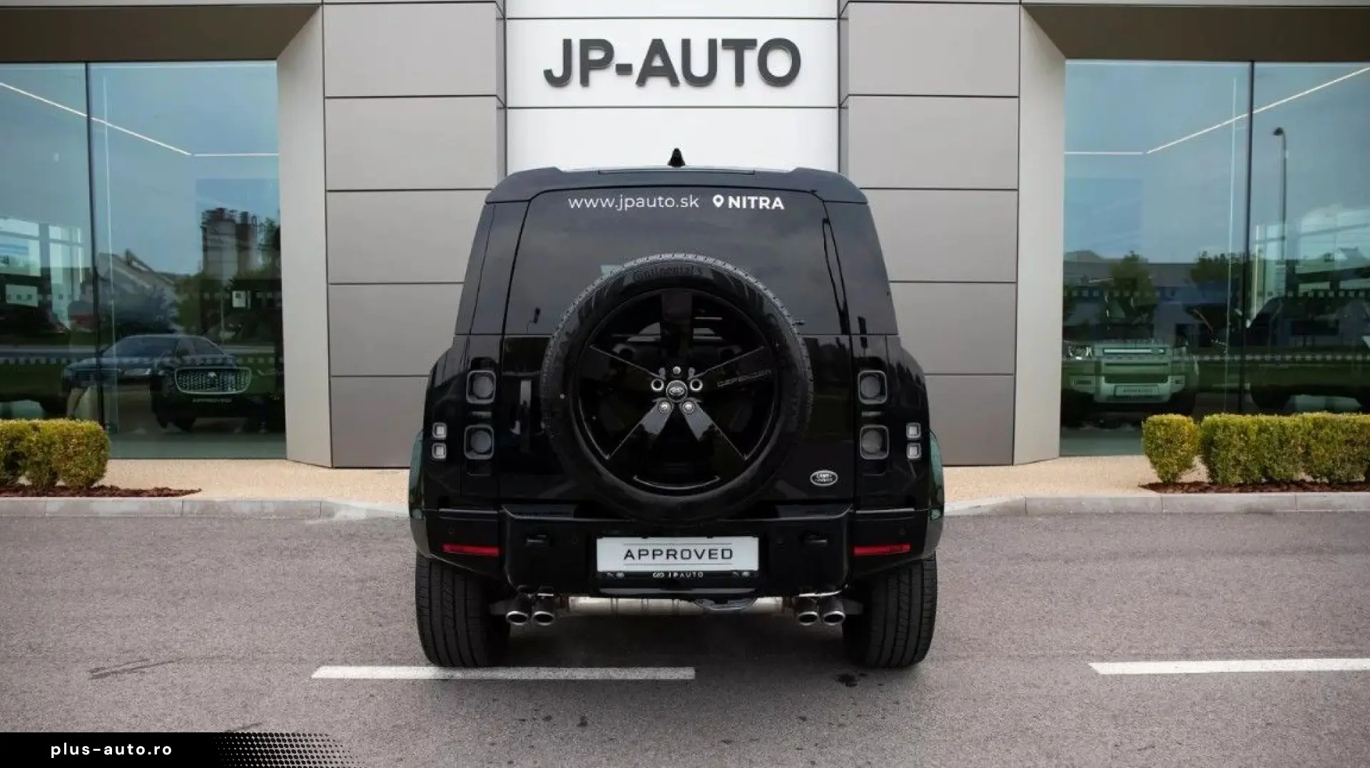 LAND ROVER Defender 110 V8