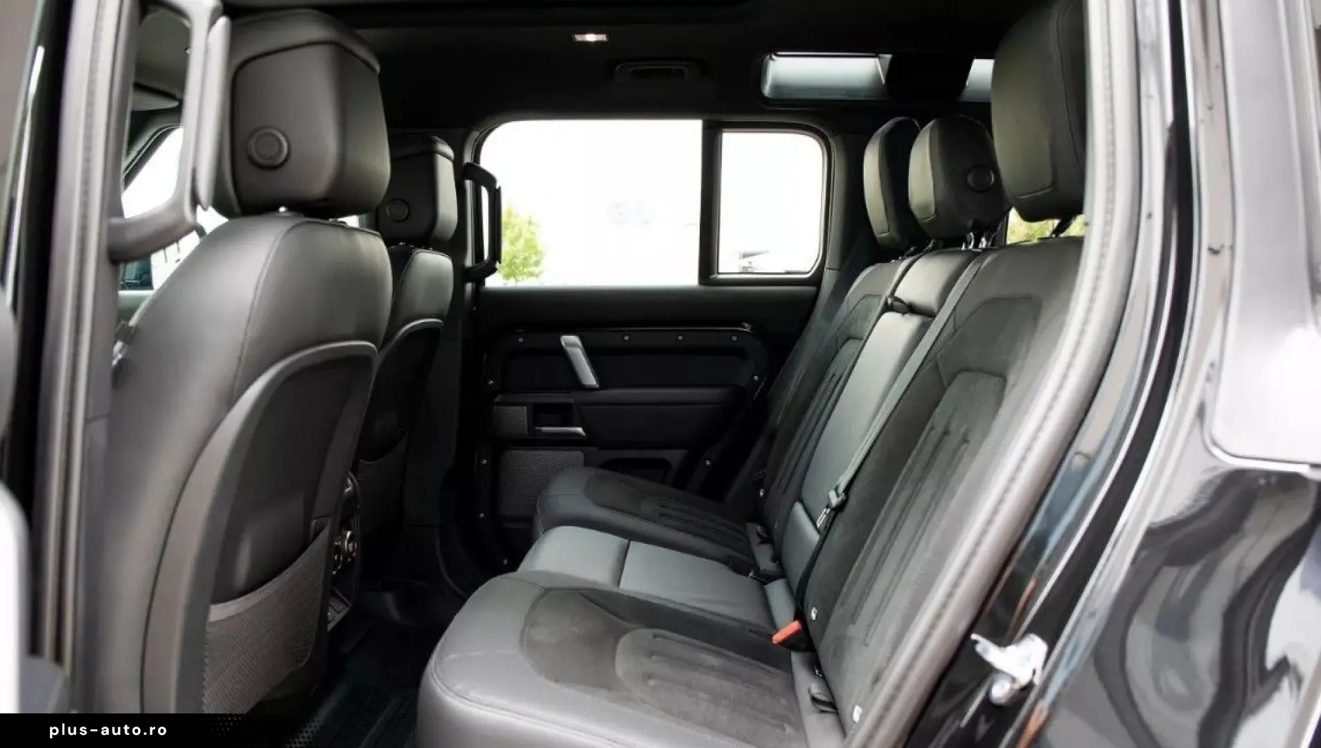 LAND ROVER Defender 110 V8