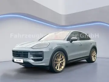 PORSCHE Cayenne Coupe Turbo E-Hybrid GT-Paket 8xAlu