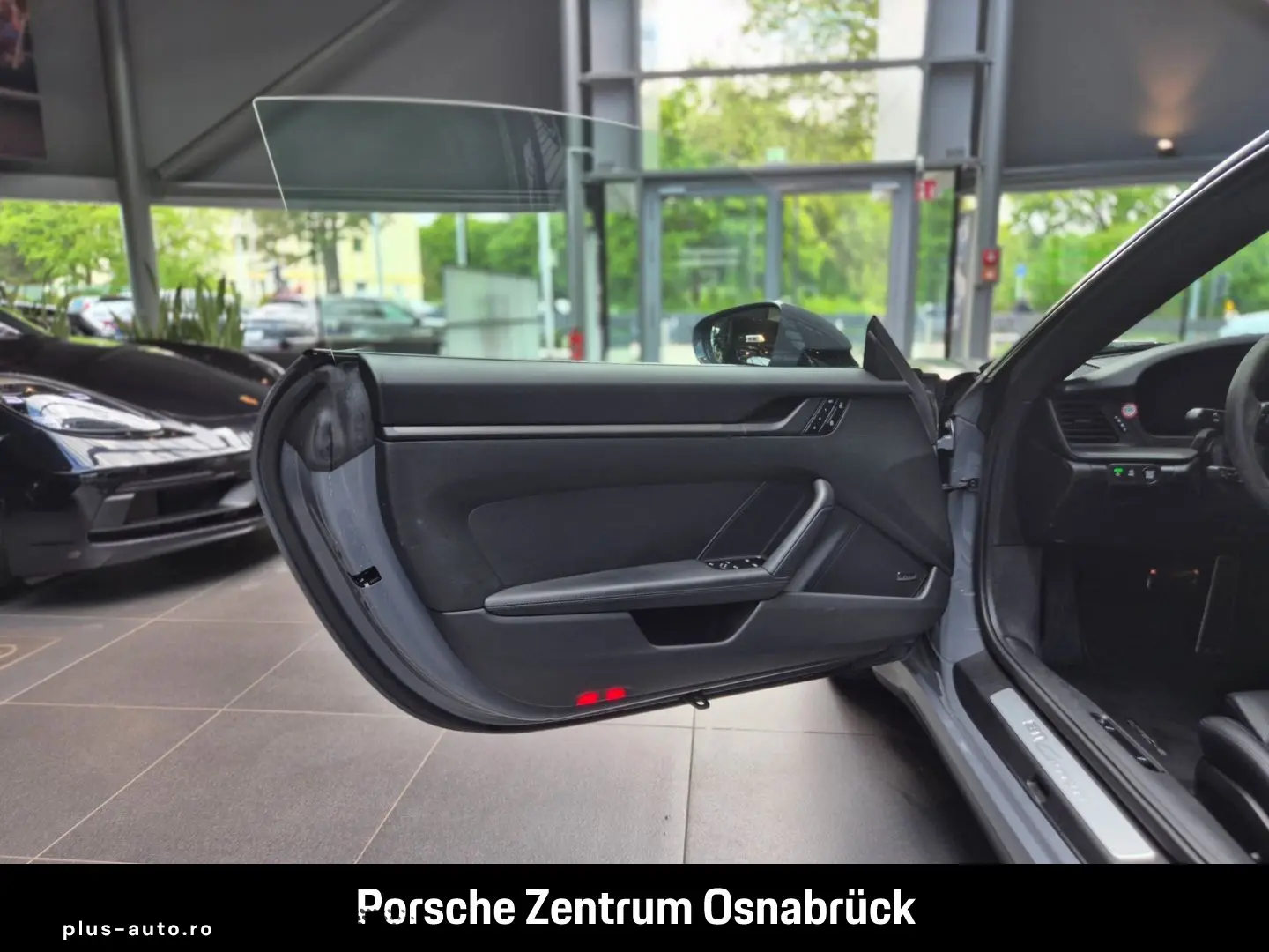 PORSCHE 992 -2 (911) Carrera Schiebedach Sportaga BOSE M