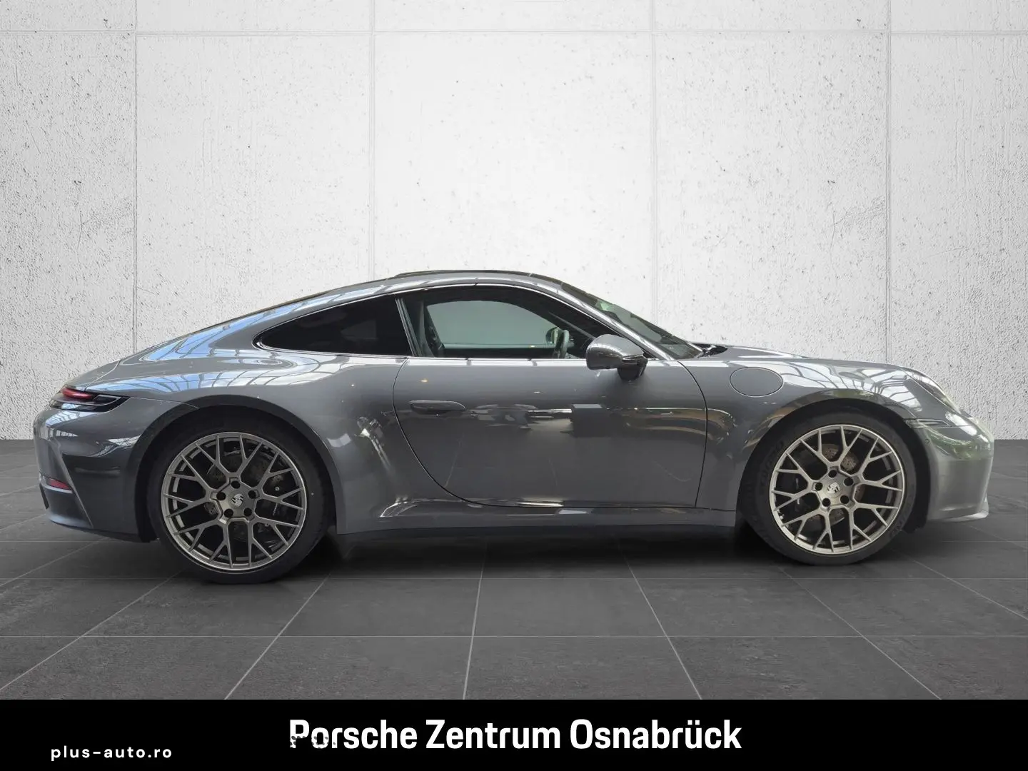 PORSCHE 992 -2 (911) Carrera Schiebedach Sportaga BOSE M